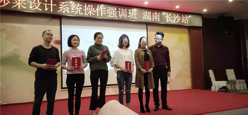 午夜成人精品视频