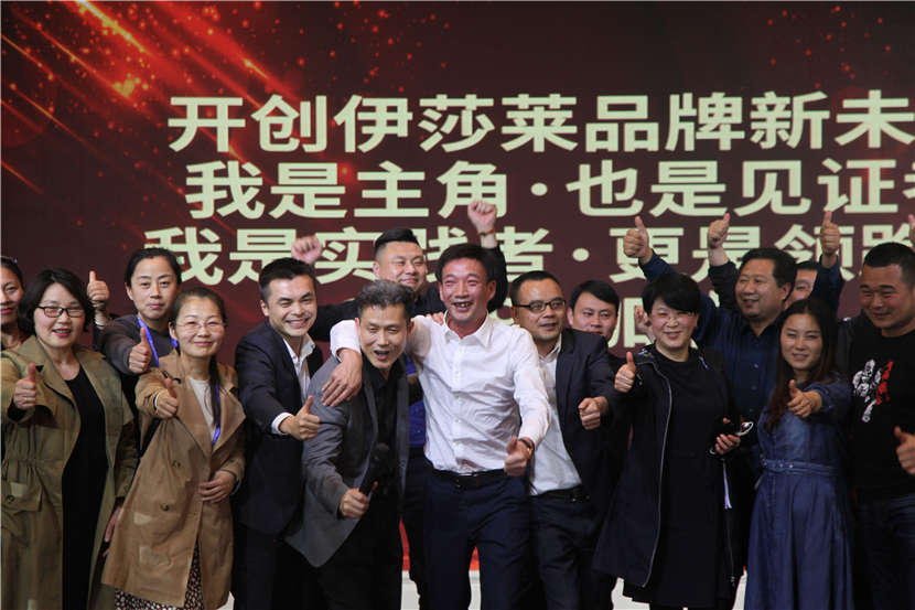 午夜成人精品视频